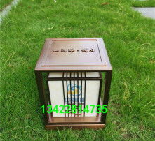 光影之间 高清视角下的草坪灯艺术